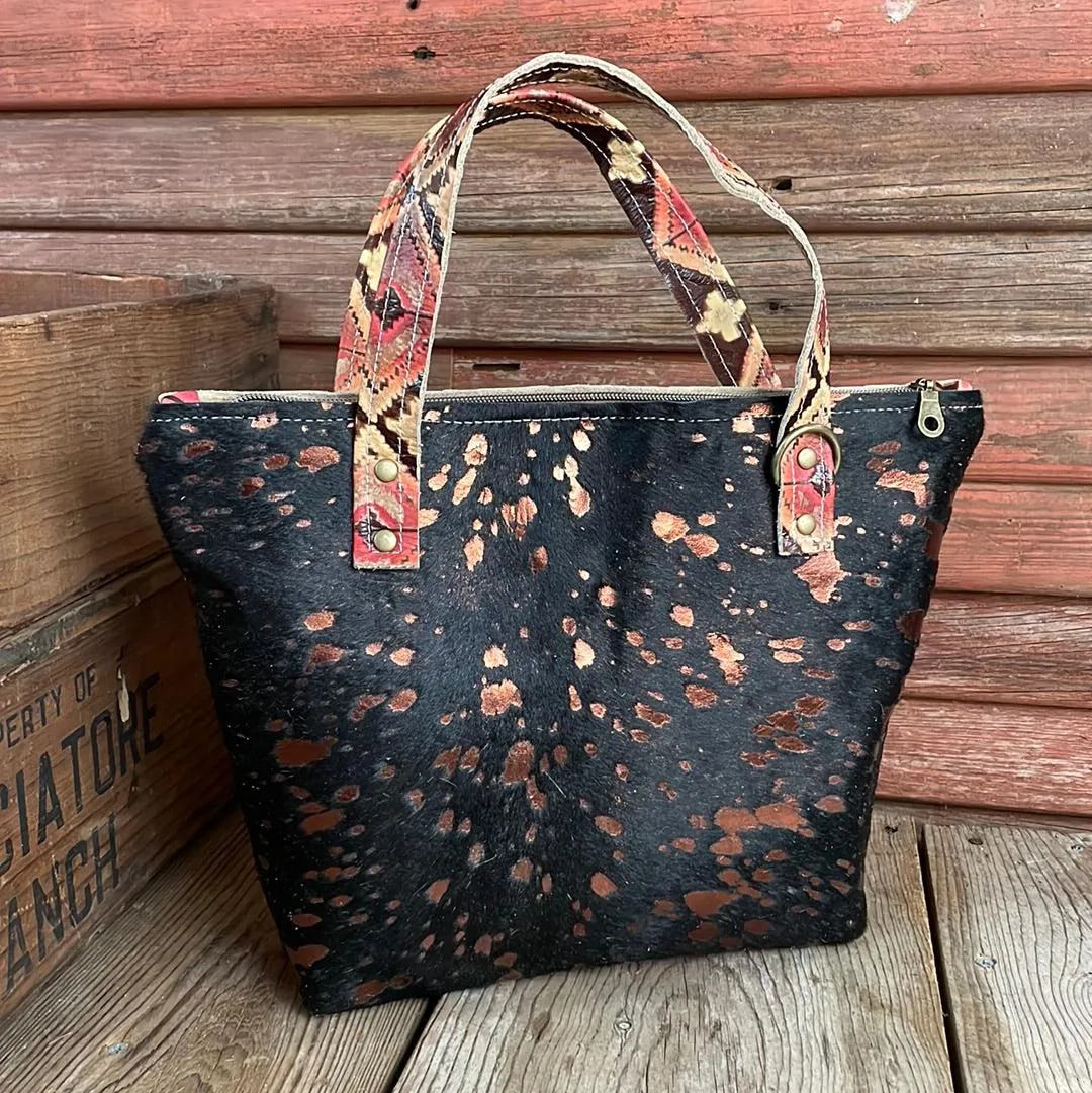 028 Feed Bag - Black & Gold Acid w/ Summit Fire