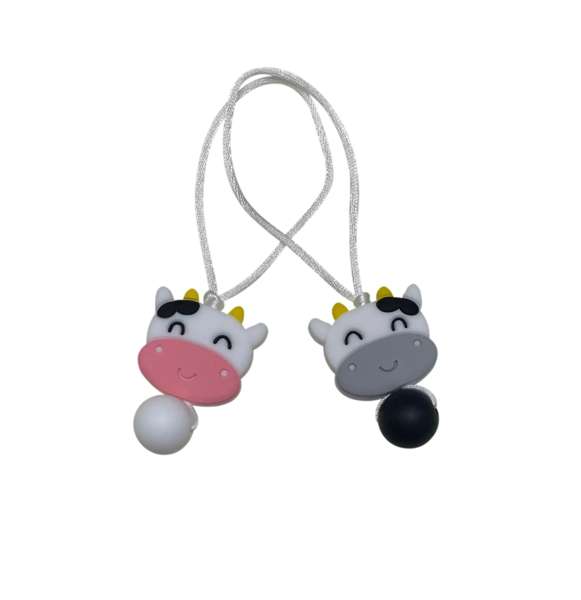 Cow 🐮 zipper pull