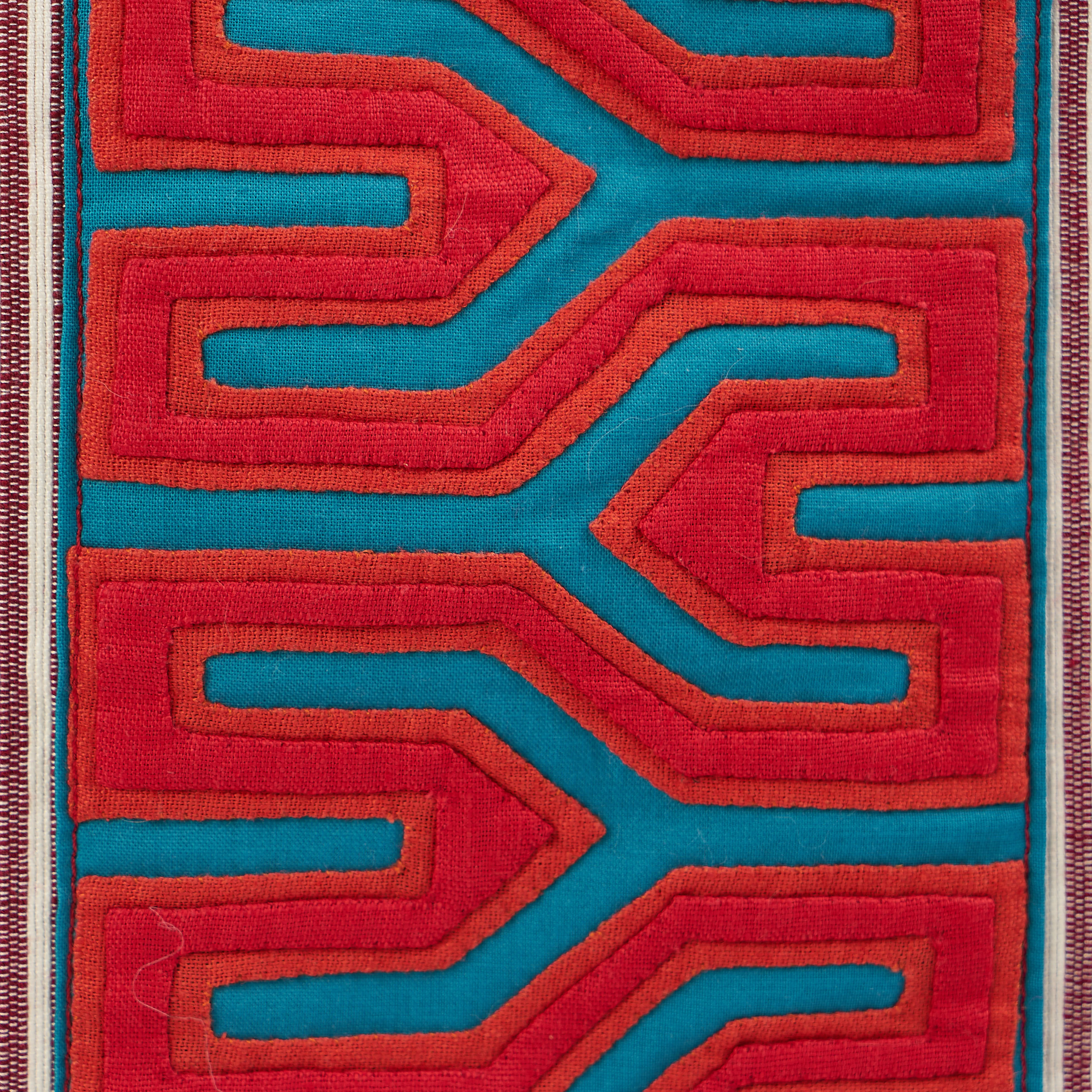 KUNA TOTE IN RED