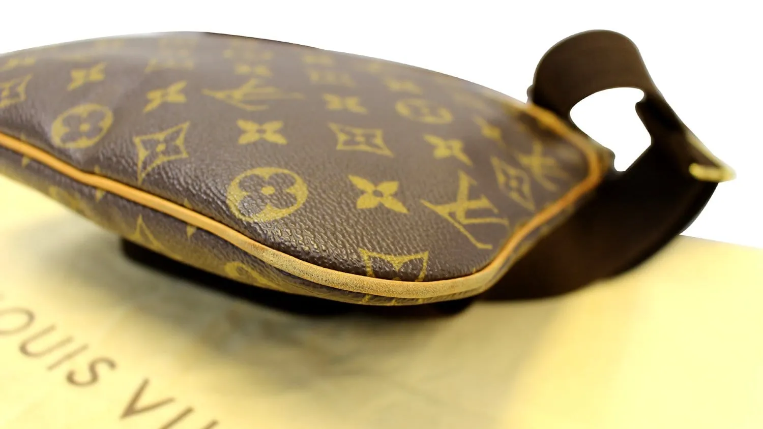 LOUIS VUITTON Monogram Pochette Bosphore Crossbody Bag