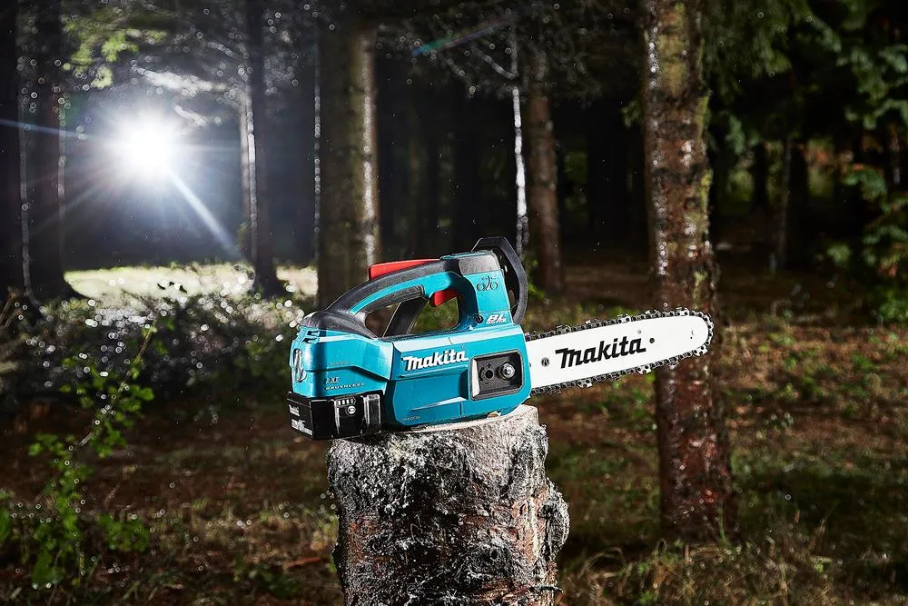 Makita Chainsaw 25cm 10" 18V LXT Brushless Cordless Top Handle Garden Tree Cutting Pruning Bare Unit Body Only DUC254Z