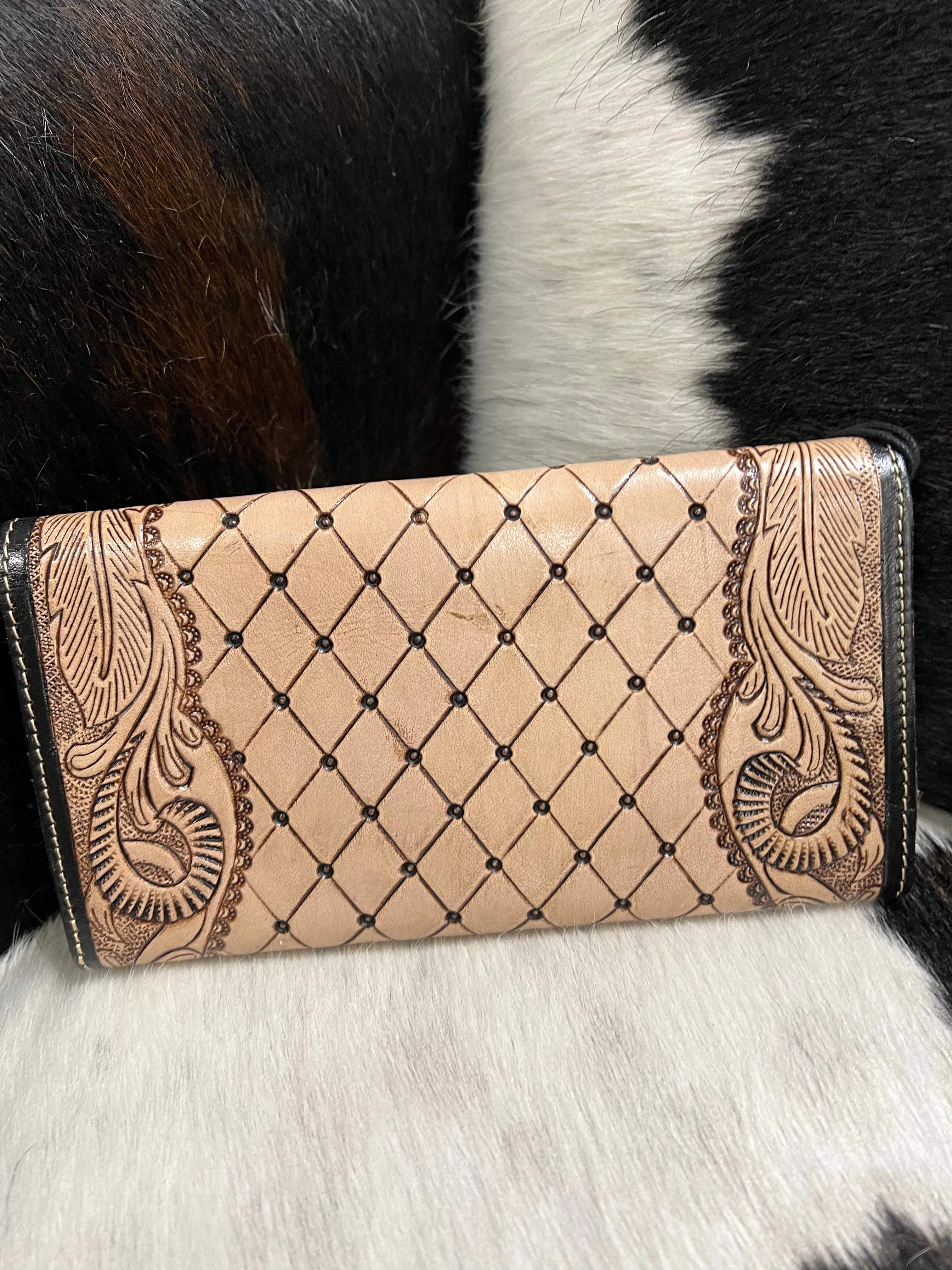 Myra Bag Embroidery Wallet