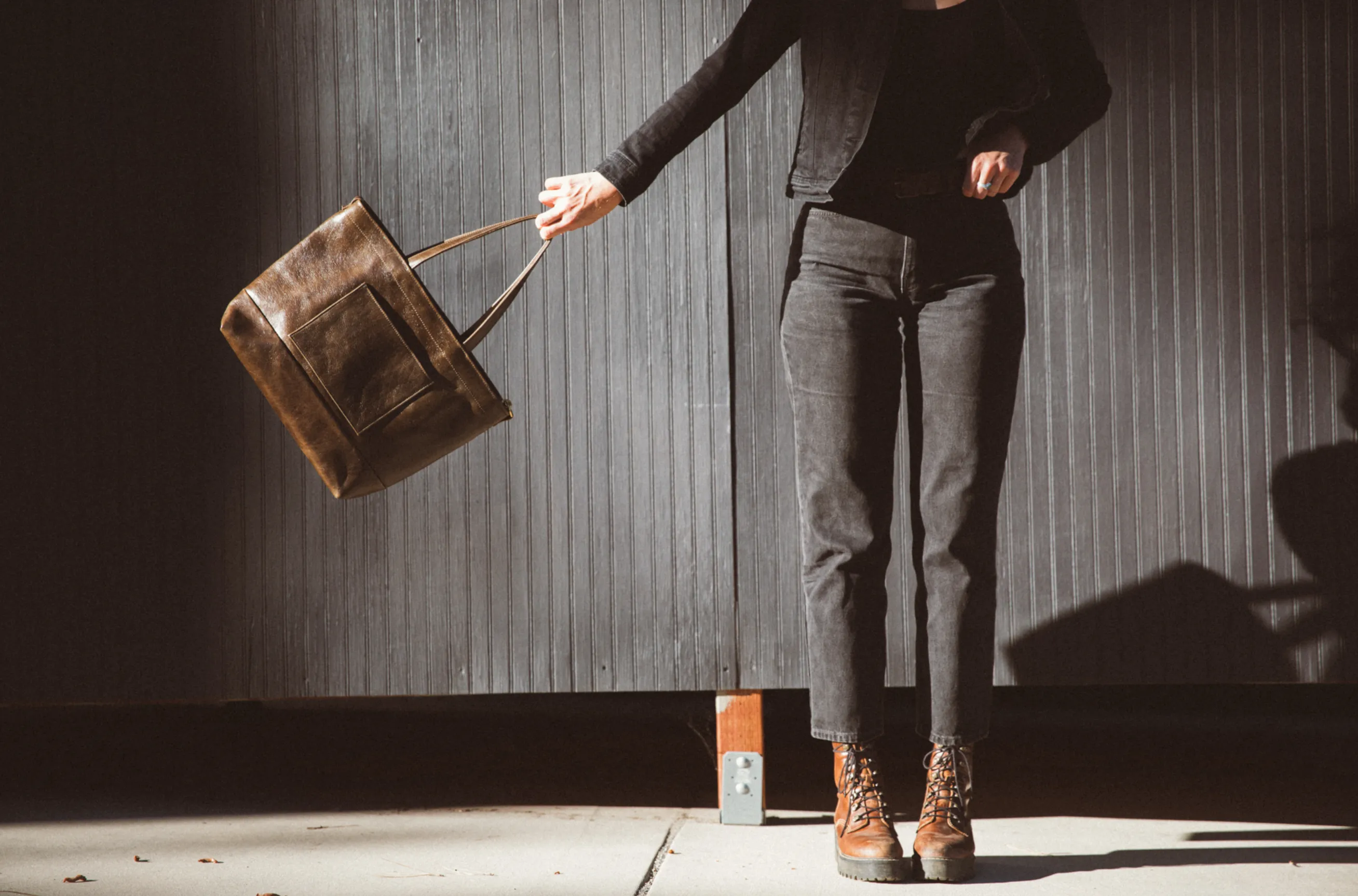 NEW! Marlowe Shia Tote