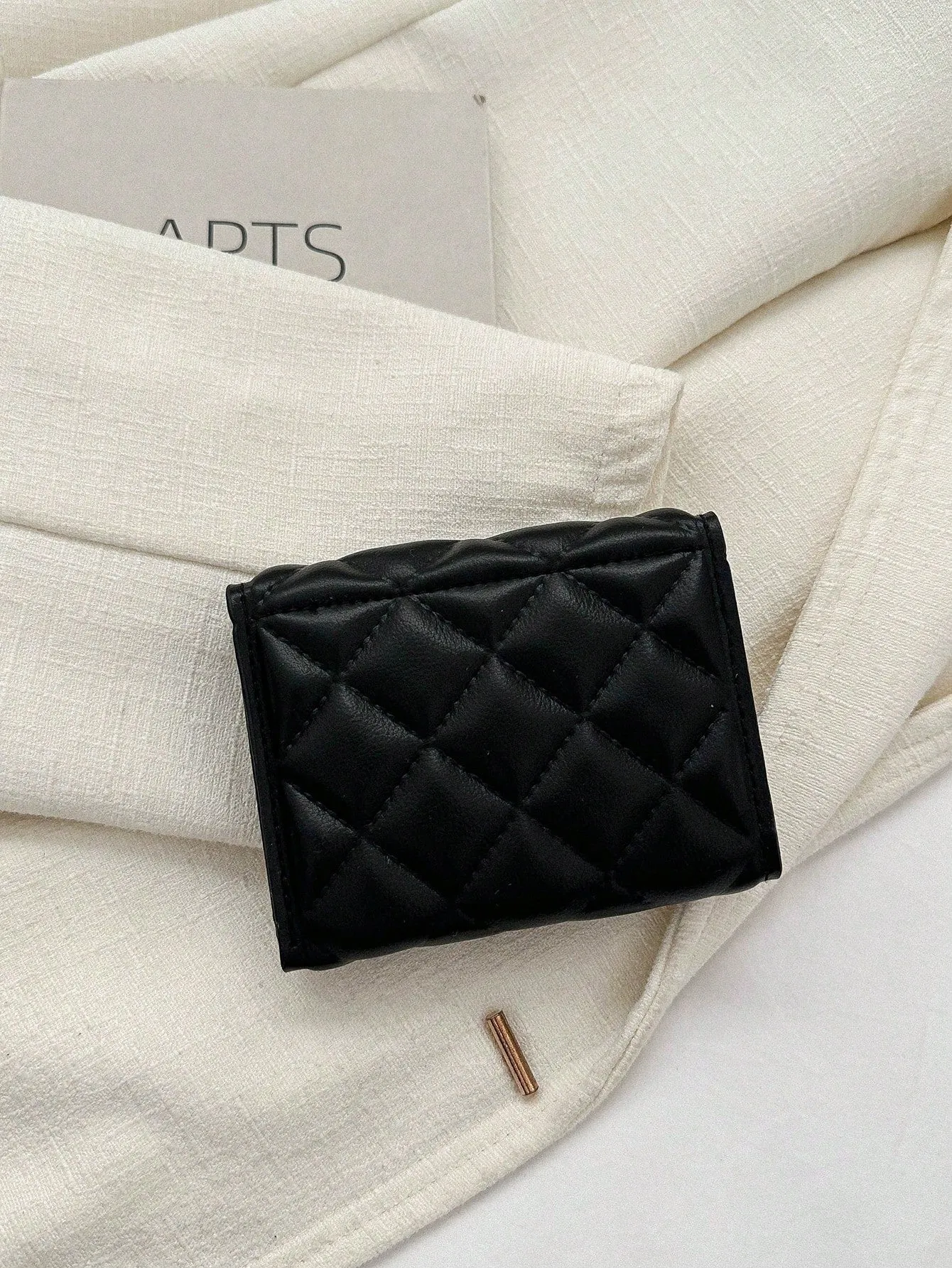 Quilted Diamond Short Wallet