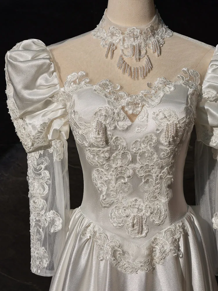 Satin Gorgeous Vintage Long Sleeves Appliques Wedding Dresses