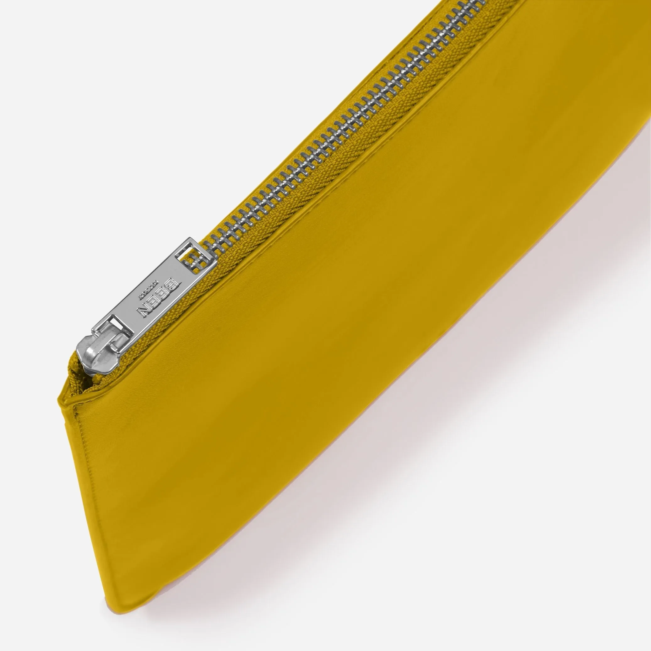 Yael Pouch
